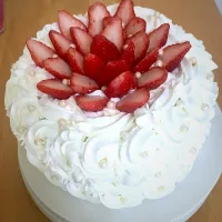 Snapdishの料理写真:Strawberry cake|Bruna N. Hiroさん