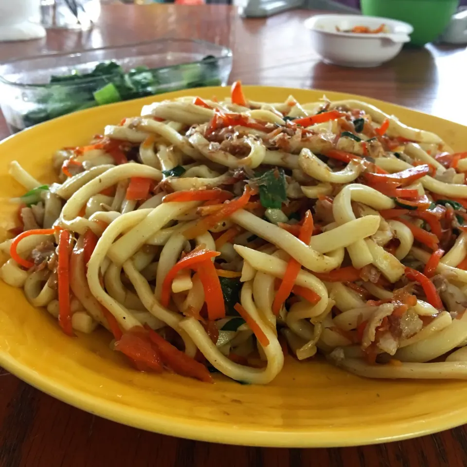 春にんじんのバター焼きうどん
小松菜のお浸し|愛さん