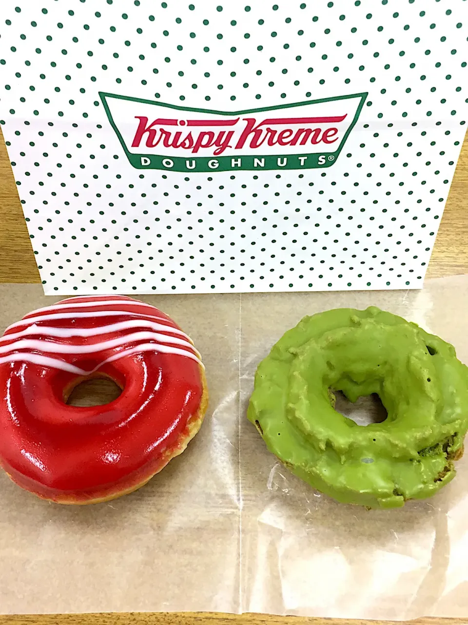 Snapdishの料理写真:ストロベリージェリー
オールドファッション宇治抹茶
 #クリスピークリームドーナツ🍩|himeさん