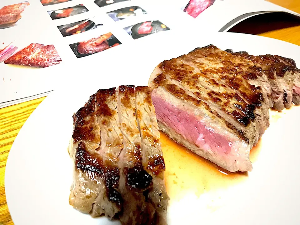 アンガス牛のステーキ400g😤🥩|ラー山さん