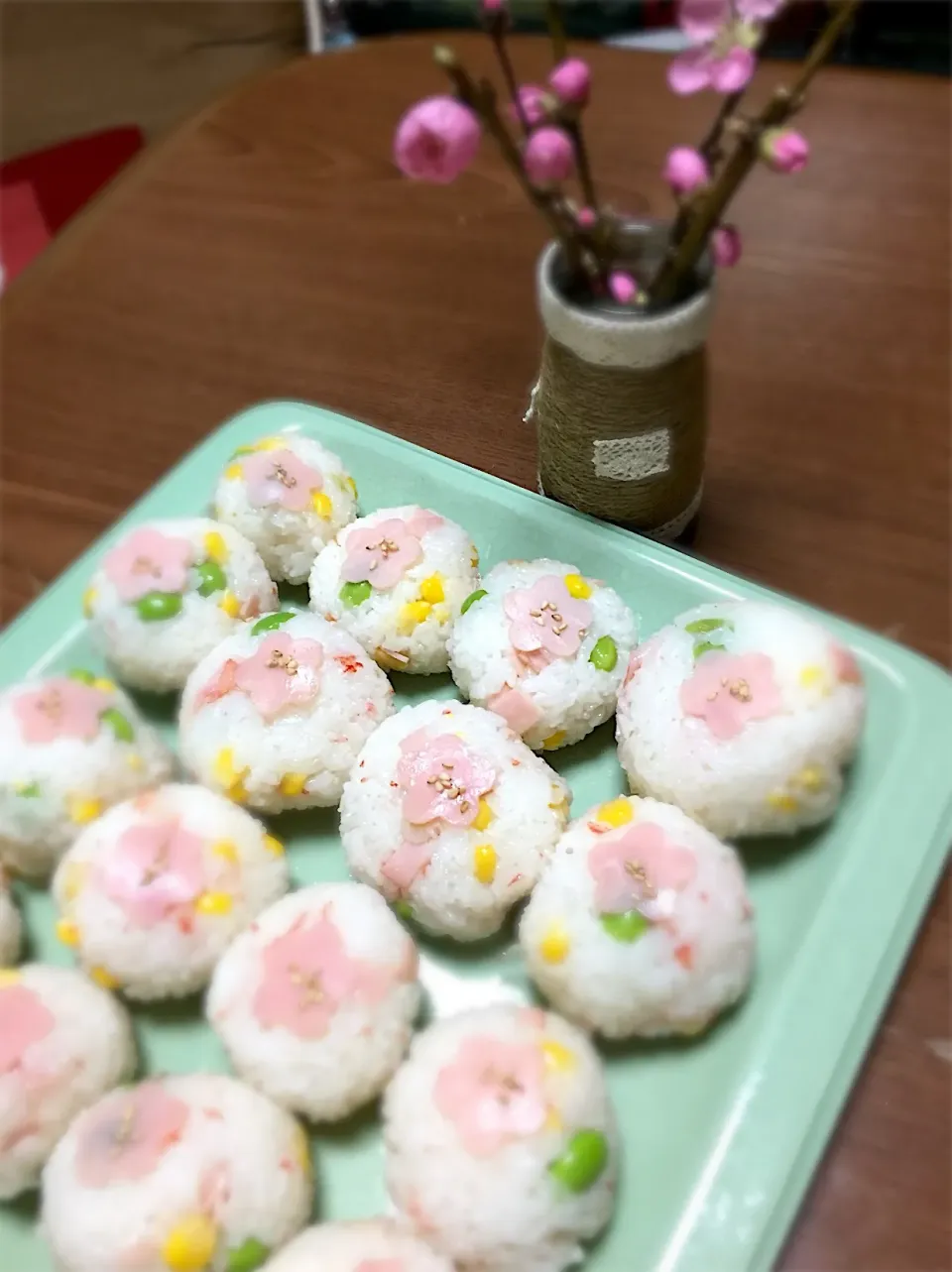 ひな祭り🎎のお祝い
お花の手まり寿司🌸|まるちゃんさん