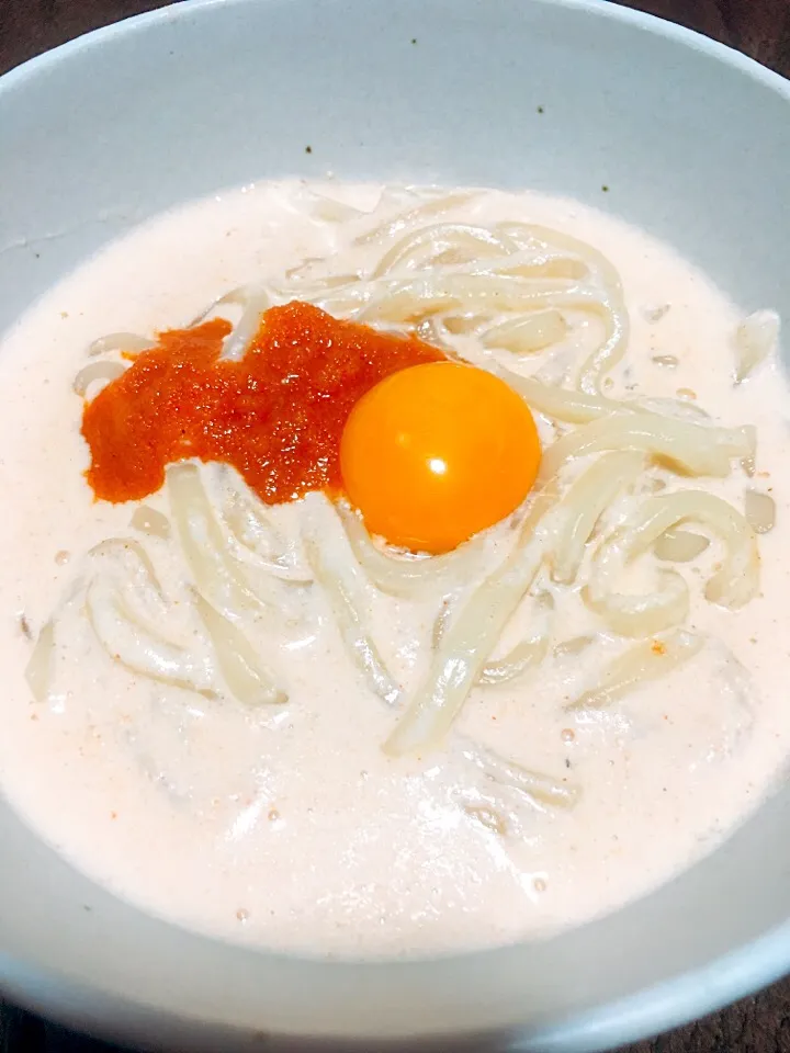 Snapdishの料理写真:適当明太カルボナーラうどん|ま〜ぼ〜08さん