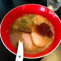 Snapdishの料理写真:麺エイジ しょうゆ豚骨煮干しラーメン|Akira Kadoyaさん