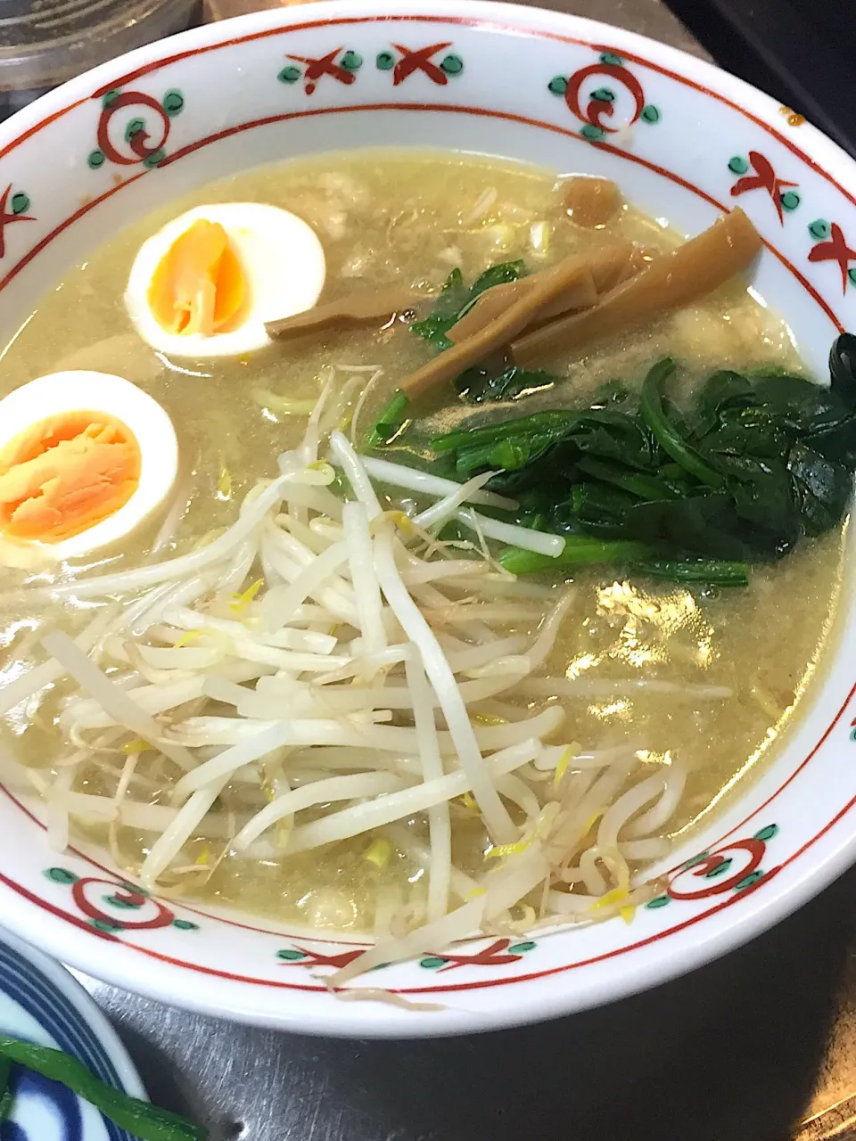 手作り豚骨醤油ラーメン|洋介さん