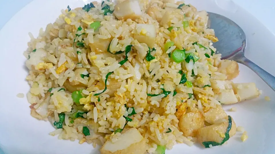 Fish cakes fried rice + 菜心 + eggs|🌷lynnlicious🌷さん