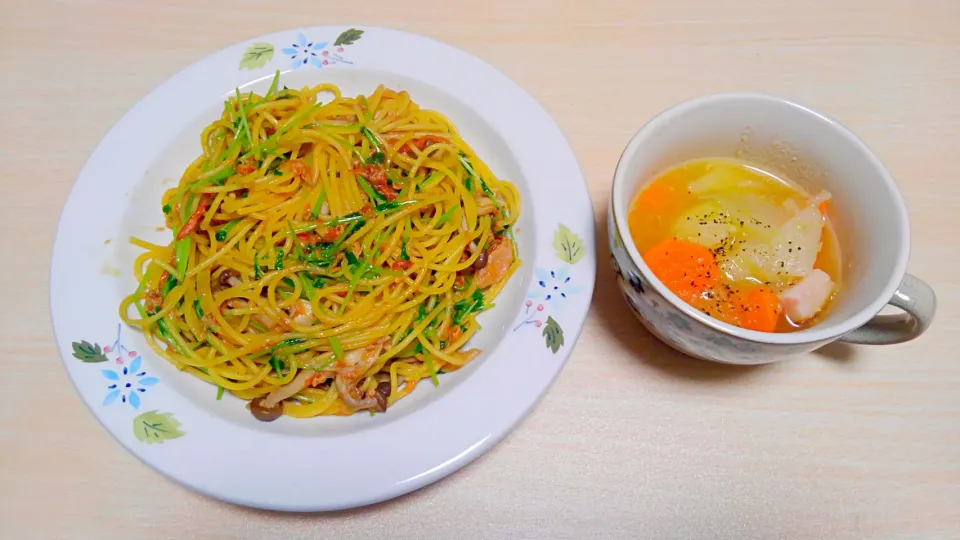 ２月１３日　ツナと豆苗のにんにく醤油パスタ　野菜スープ|いもこ。さん