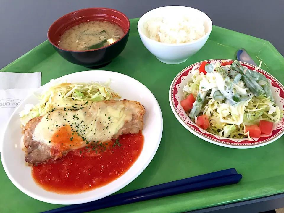 Snapdishの料理写真:醤油麹ポークのチーズ焼トマトソース、グリーンアスパラのサラダ|Tadahiko Watanabeさん