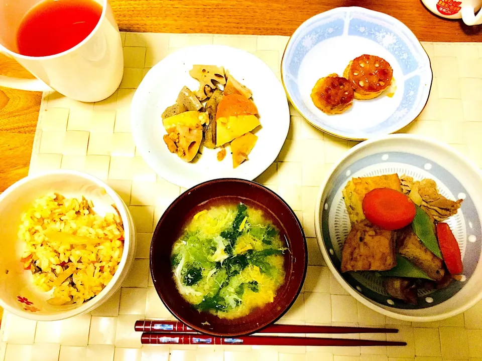 ゴボウと鶏肉の炊き込みご飯 つくねとれんこんのはさみ焼き 菜の花のみそ汁 がんもどきの煮物 筑前煮|ニーナさん