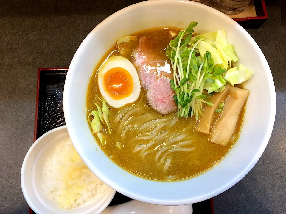 幸跳さんでカレーらぁ麺〜♡|いく❤️さん