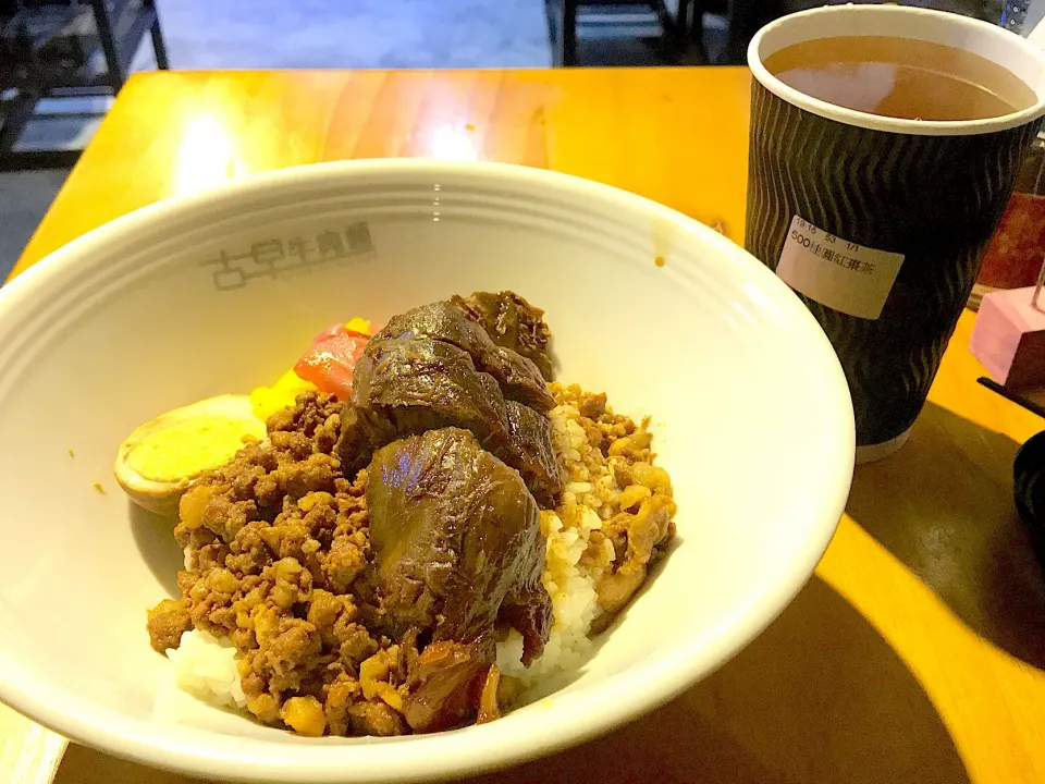 Snapdishの料理写真:Beef & sliced pork rice with egg|Sky Blueさん