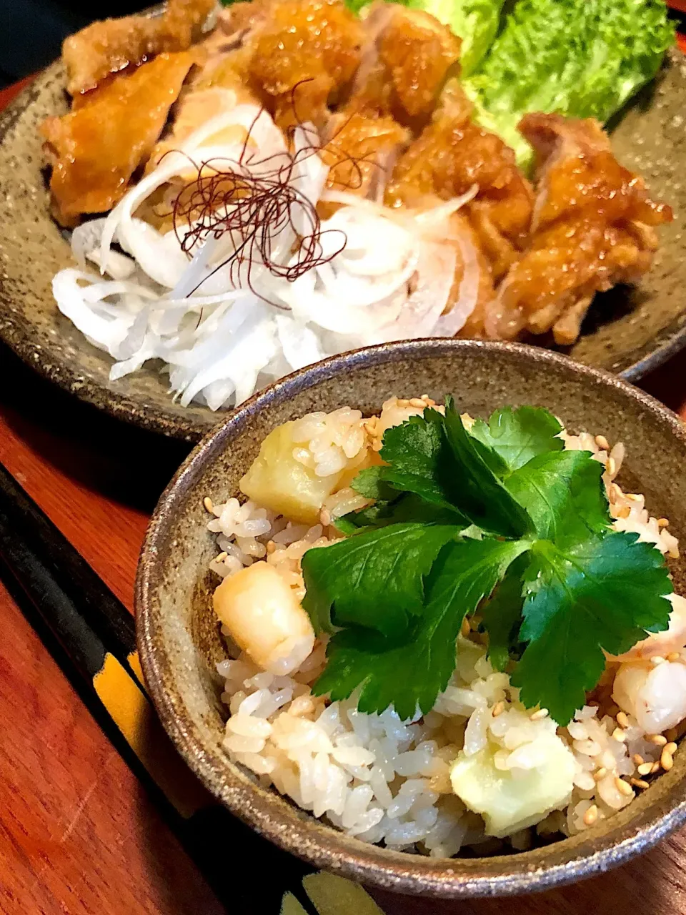 チョッパーちゃん🐢💕じゃがエビ炊き込みご飯🍚🦐&#ジューシー黒酢チキン🐔✨ 😋🎶|ボンバーさん