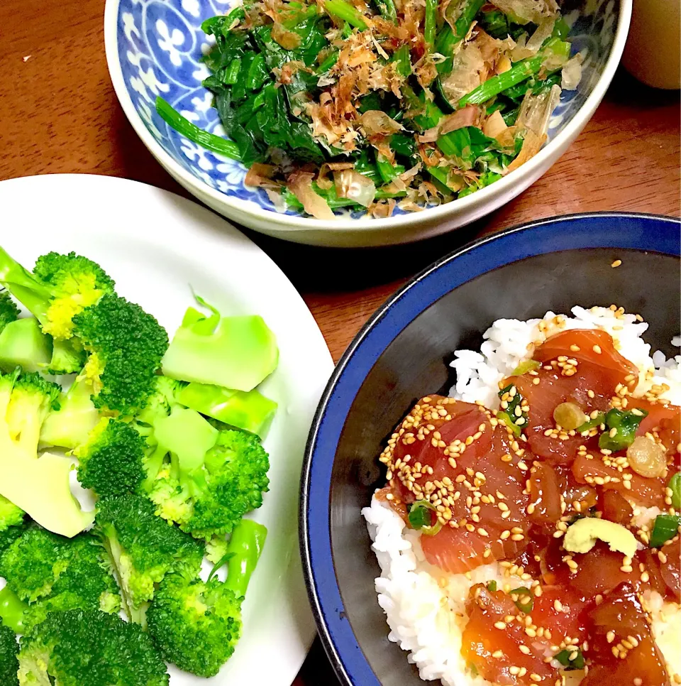 ごま漬け丼   ほうれん草のおかか和え   茹でブロッコリー🥦|掛谷節子さん