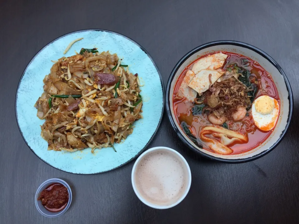 Penang fried rice noodles and prawn noodles|Darren Loさん