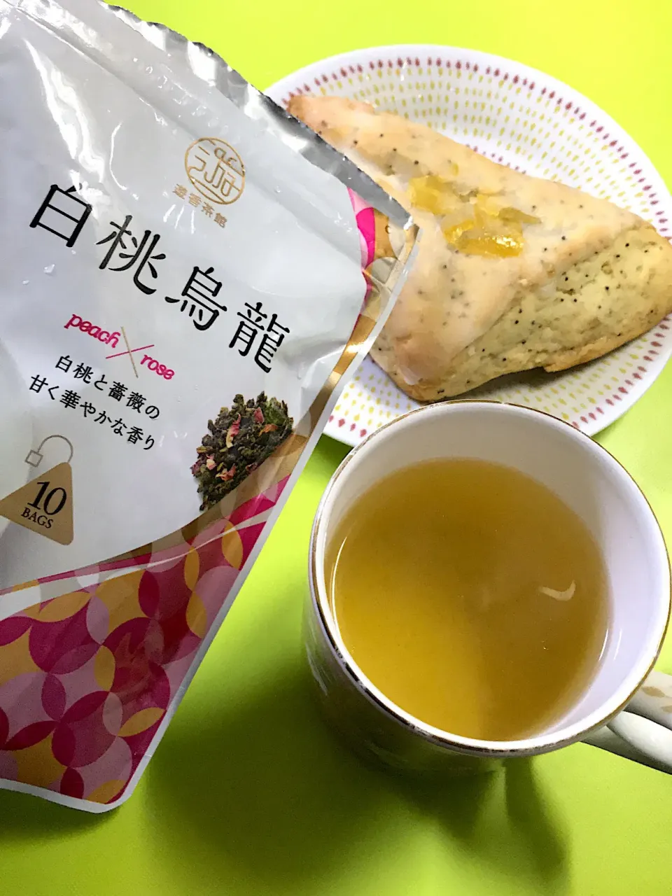 白桃烏龍茶 と スコーン|ゆきさん