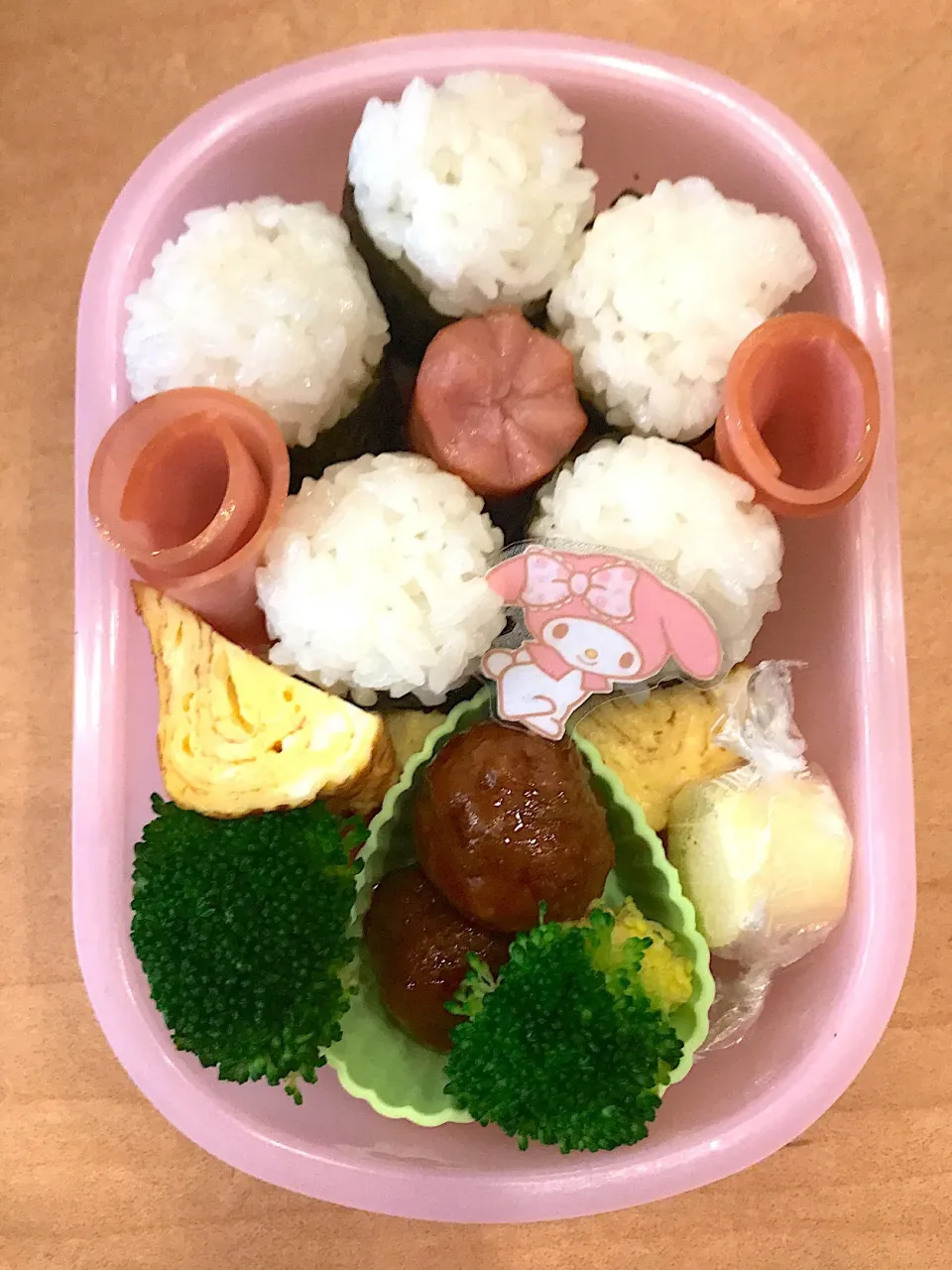 おにぎりのお花弁当💕|Michiko Okamotoさん