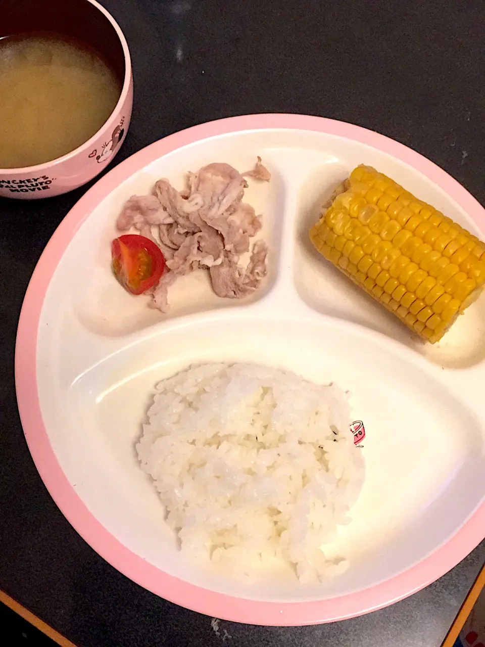 離乳食 夜
・ごはん
・茹でコーン
・冷しゃぶ
・大根のお味噌汁
・メロン|ぺろたんさん