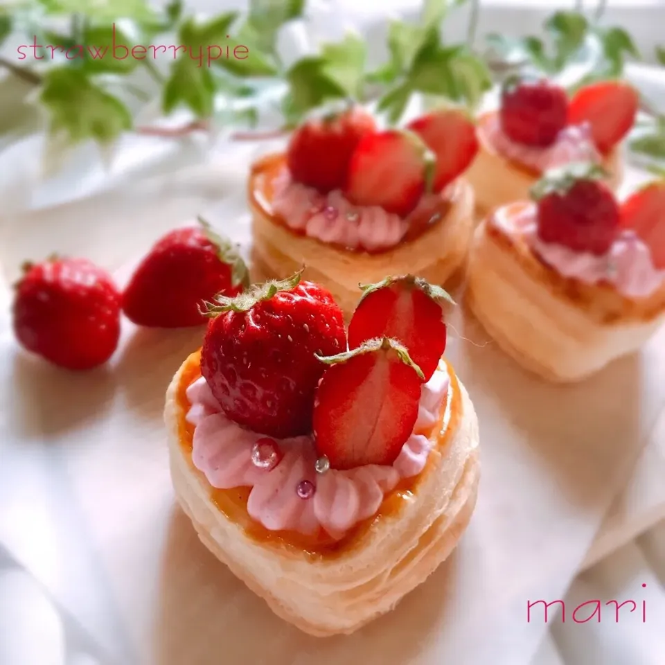 ハートのいちごパイ🍓
#手作り  #手作りスイーツ  #手作りおやつ #いちごパイ #簡単おやつ|まーり（@mariyuiren）さん