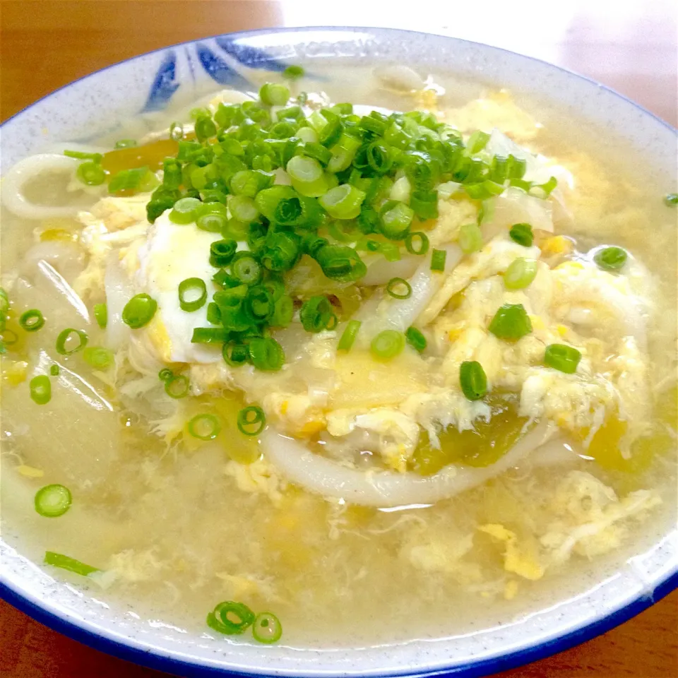 Snapdishの料理写真:玉子とじ✨うどん🍲ふわふわ〜だょ〜🤗💕|まいりさん