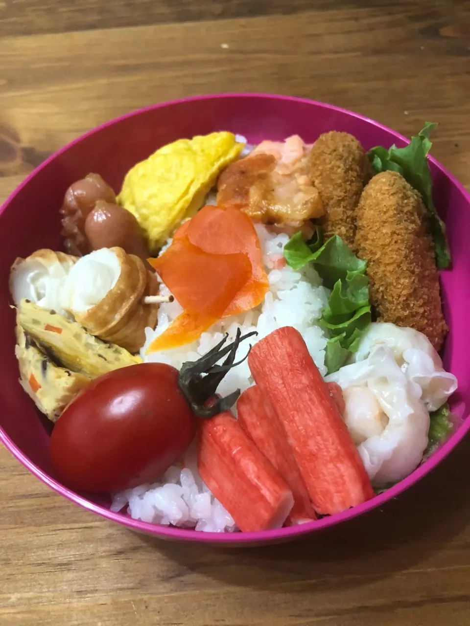 Snapdishの料理写真:カレーコロッケ、チーズ竹輪、アイコトマト🍅|Lindaさん