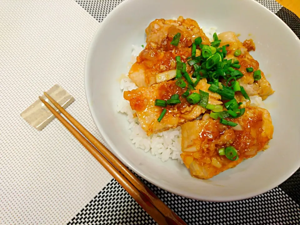 ポークジンジャー丼|こたろーさん