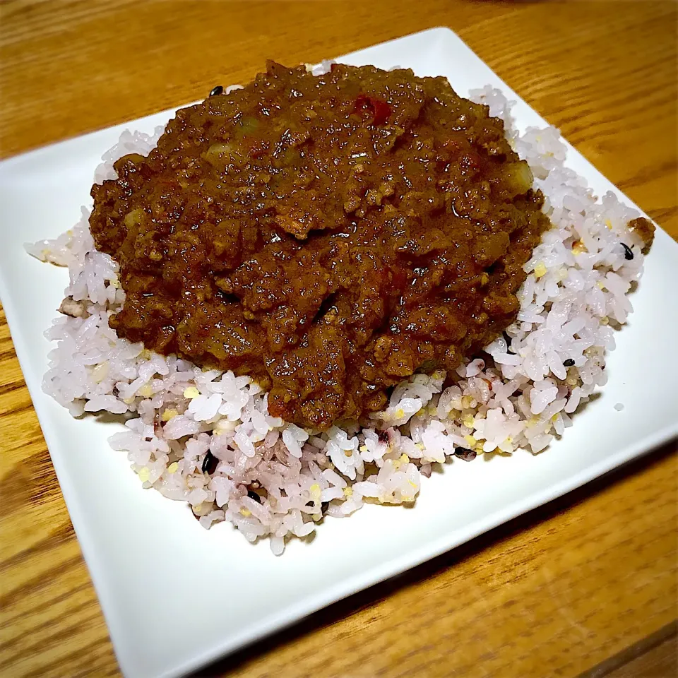 スパイスから調合しましたよ♪
今回は余った野菜と冷凍庫で眠ってた挽肉使ってキーマカレー🍛|ラー山さん