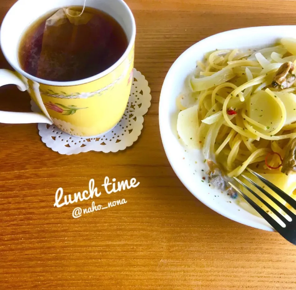 Snapdishの料理写真:ひとりの時間を楽しむランチタイム  #紅茶   #パスタランチ|naho_nonaさん