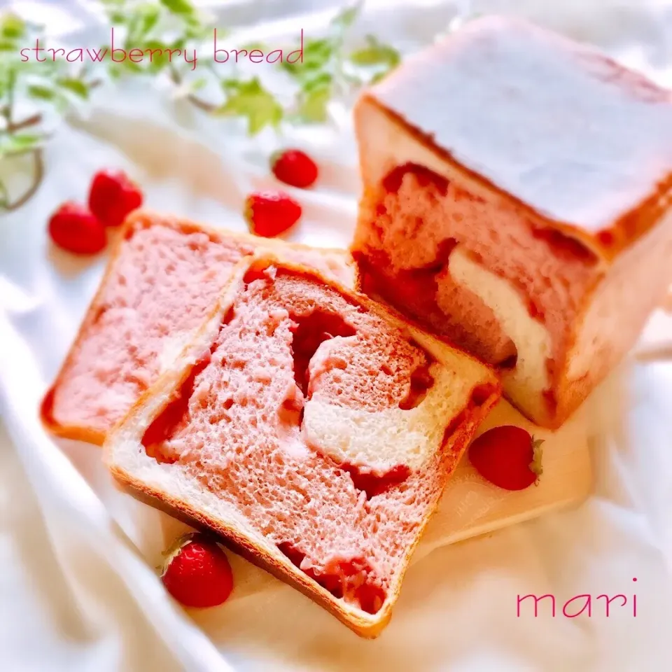 いちご角食パン🍓
#手作り  #手作りパン #いちごパン #角食パン #パン作り|まーり（@mariyuiren）さん