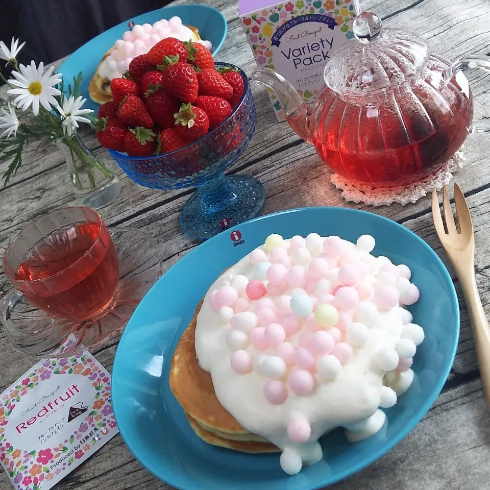 ブルーベリーパンケーキ♡クリームチーズホイップのせ♡♡|シュワシュワキッチンさん