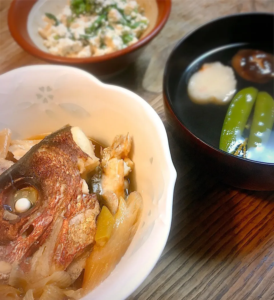 休日の夕飯
・鯛のアラ炊き
・菜の花の白和え
・おすまし|akiさん