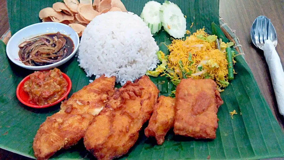 Nelayan Plater - Balinese Fisherman's Plater #Indonesian cuisine|Jorge Bernal Márquezさん