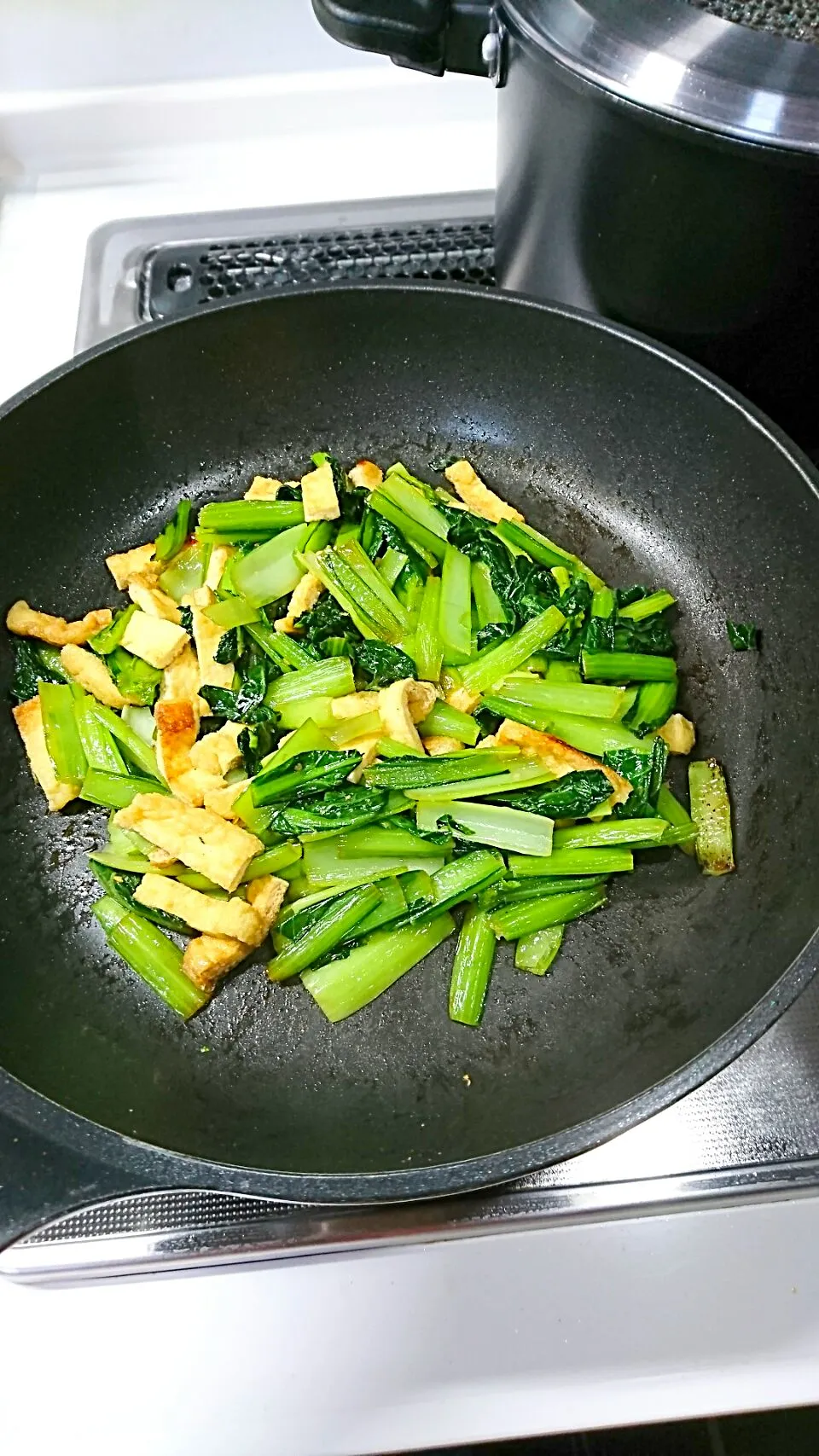 小松菜と 油揚げの炒め物|しまだ ちえこさん