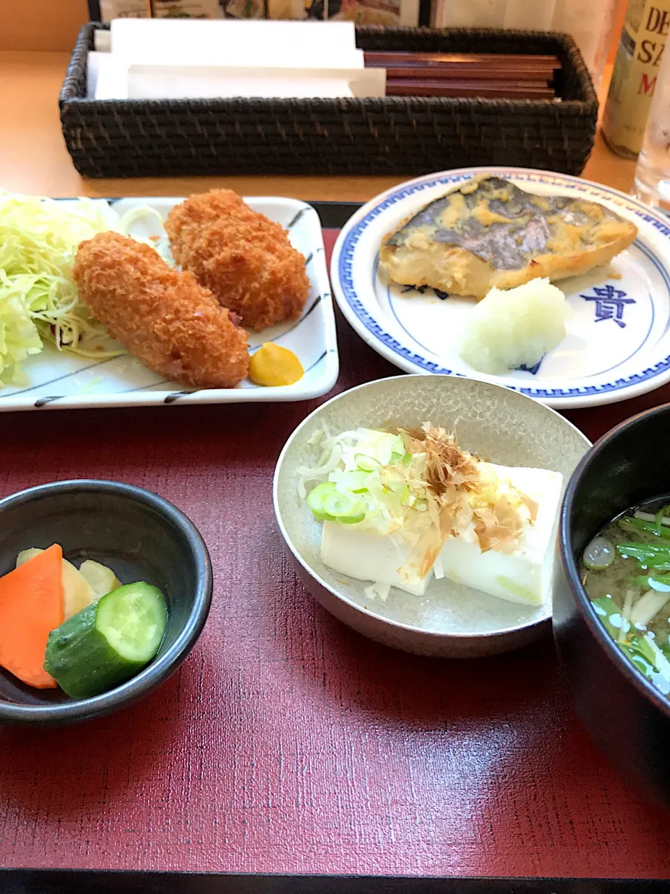 Snapdishの料理写真:鰆味噌焼き/広島産カキフライ/冷奴/味噌汁|山内博之さん