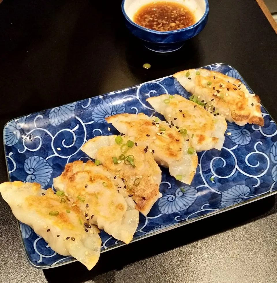 Snapdishの料理写真:Gyoza|Mariano Ngさん