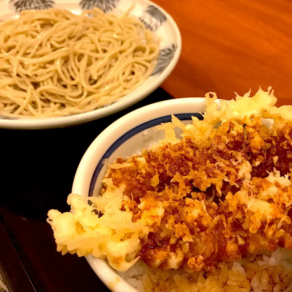 Snapdishの料理写真:大海老天丼とお蕎麦|けーさん