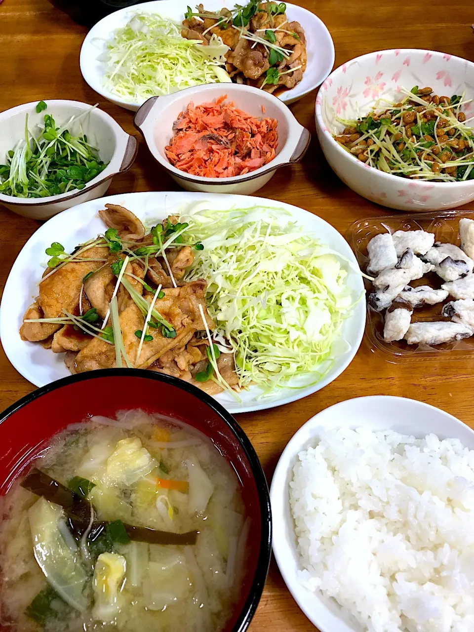 豚の生姜焼き、かいわれ納豆*\(^o^)/*|すかラインさん