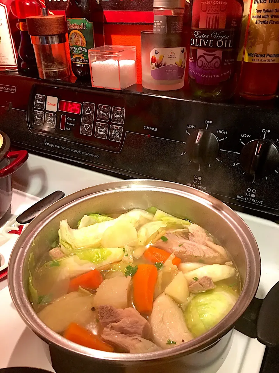 Snow Day❄️ Pork and Cabbage Soup with carrots, sweet potatoes, yams, & russet potatoes  #nilaga  #cabbage  #soup #toyomansi sauce|🌺IAnneさん