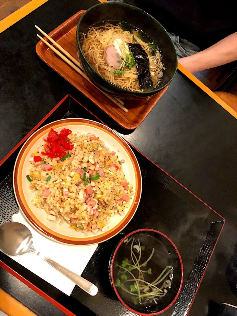 Snapdishの料理写真:茶茶 ラーメン🍜チャーハン|Kieさん