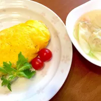 Snapdishの料理写真:オムライス＆ワンタンスープ|のり巻きさん