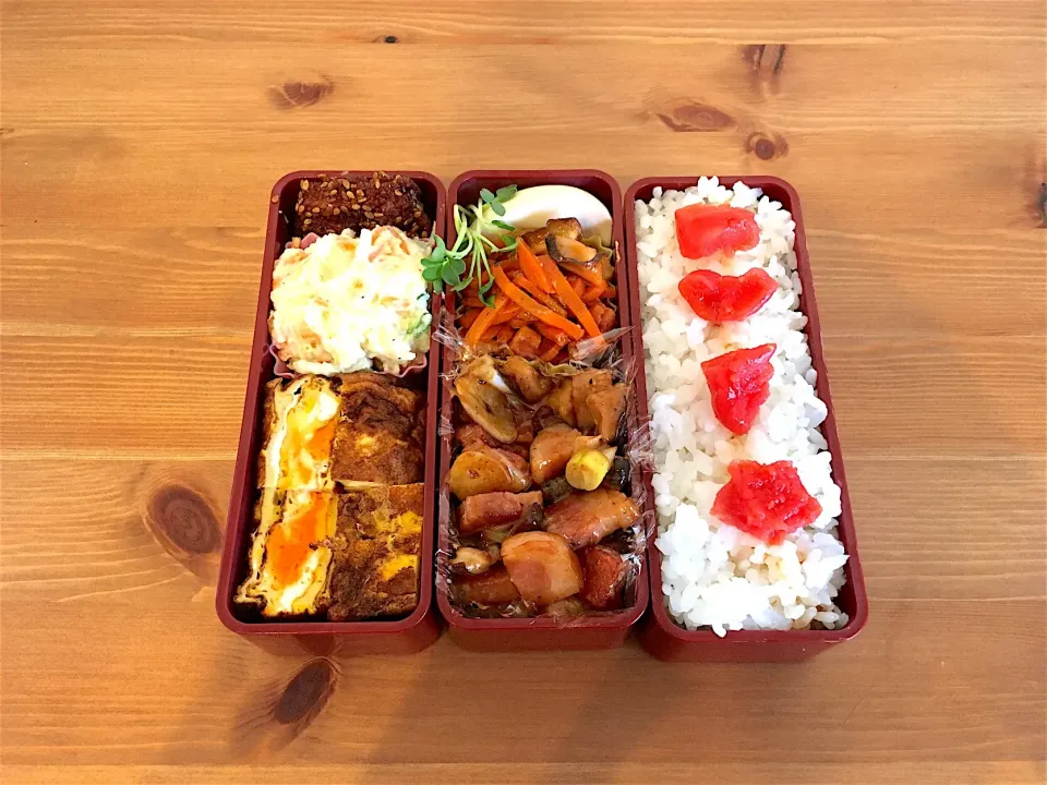 とびっこ玉子焼き、味玉、塩たらこのトリプル卵弁当|Emi Mikadoさん