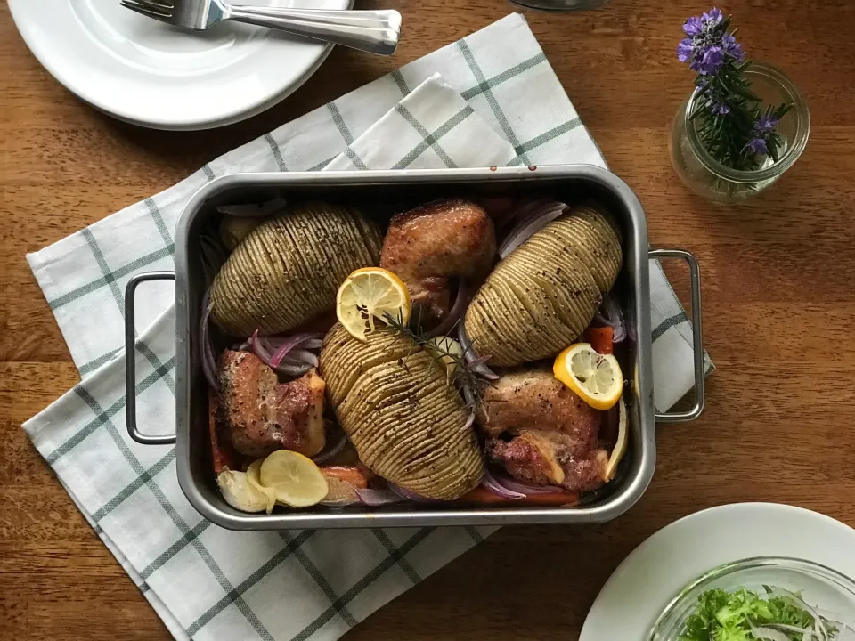 Snapdishの料理写真:ローストポーク、ハッセルバックポテト|まる(丸大豆)さん