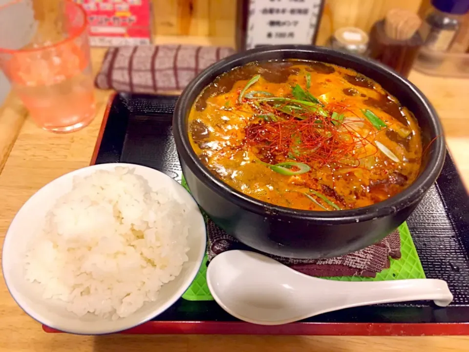 牙覇覇麻婆麺(辛さ控えめ)＋ライス中
@中華そばムタヒロ|morimi32さん