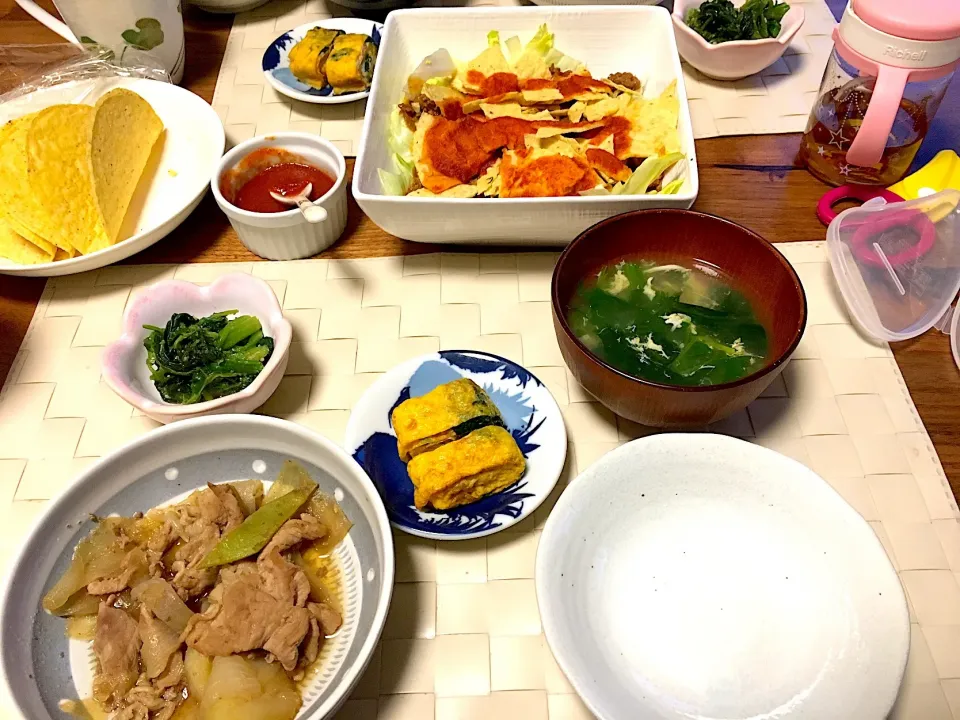 肉じゃが
ほうれん草のお吸い物
ほうれん草の胡麻和え
卵焼き
タコサラダ|ニーナさん