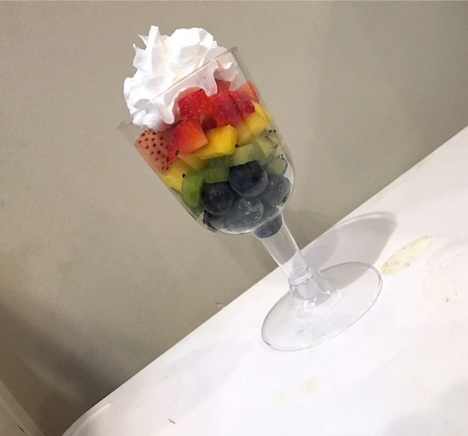 Lucky rainbow fruit parfait|emilyDeSantoさん