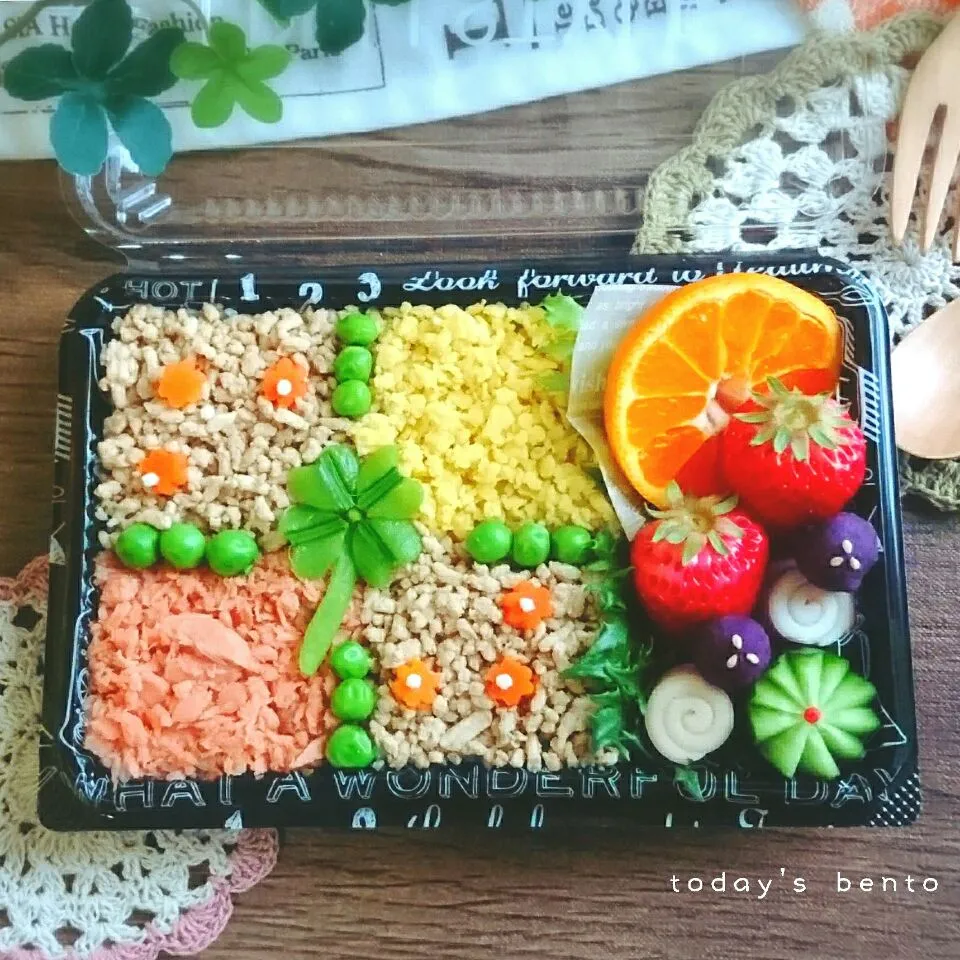 クローバーそぼろ弁当|erinko0205さん