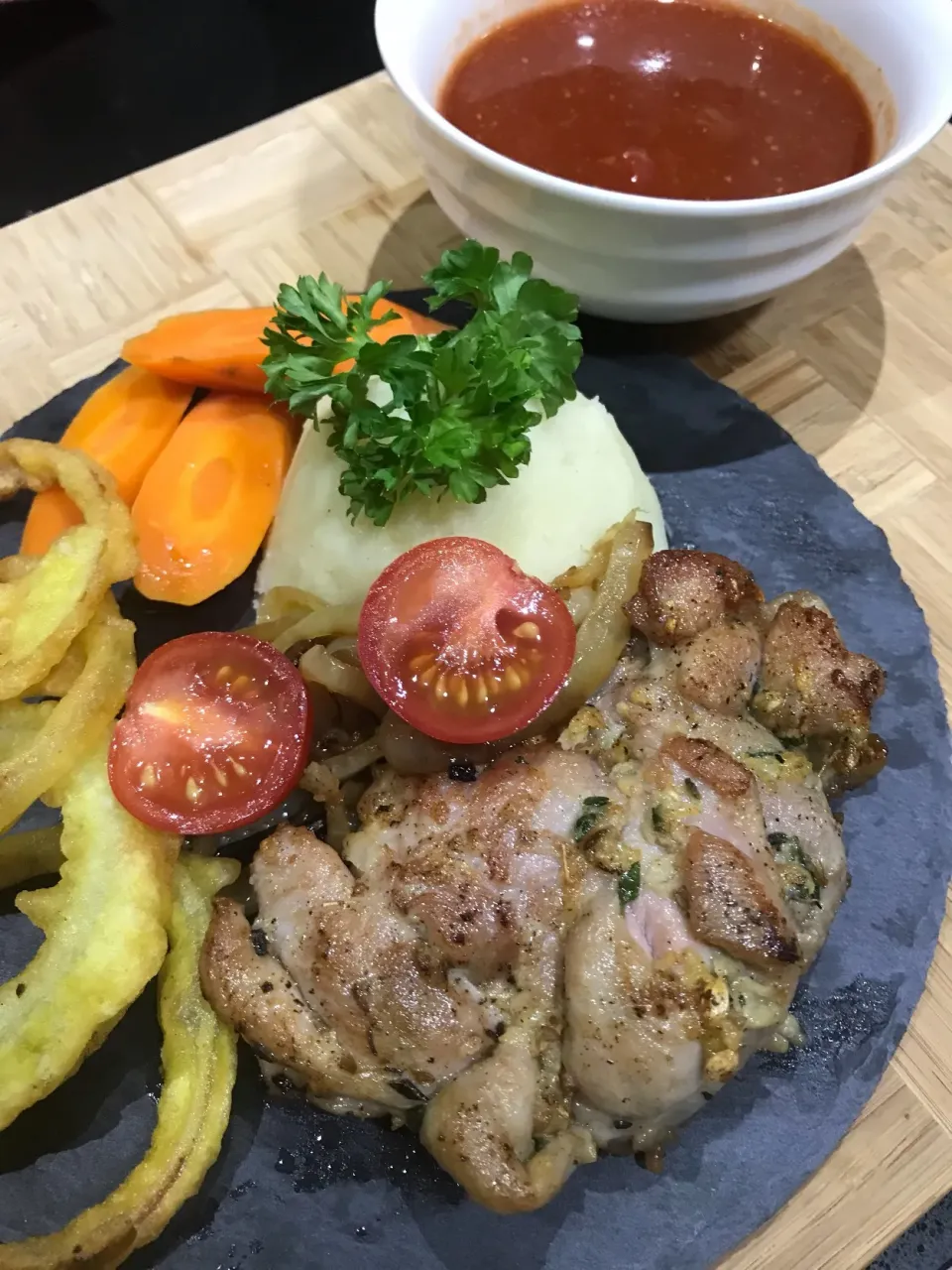 Snapdishの料理写真:Grilled Chicken with Thymes & Rosemary Herbs, with Tomatoe Soup|Joha Hassanさん