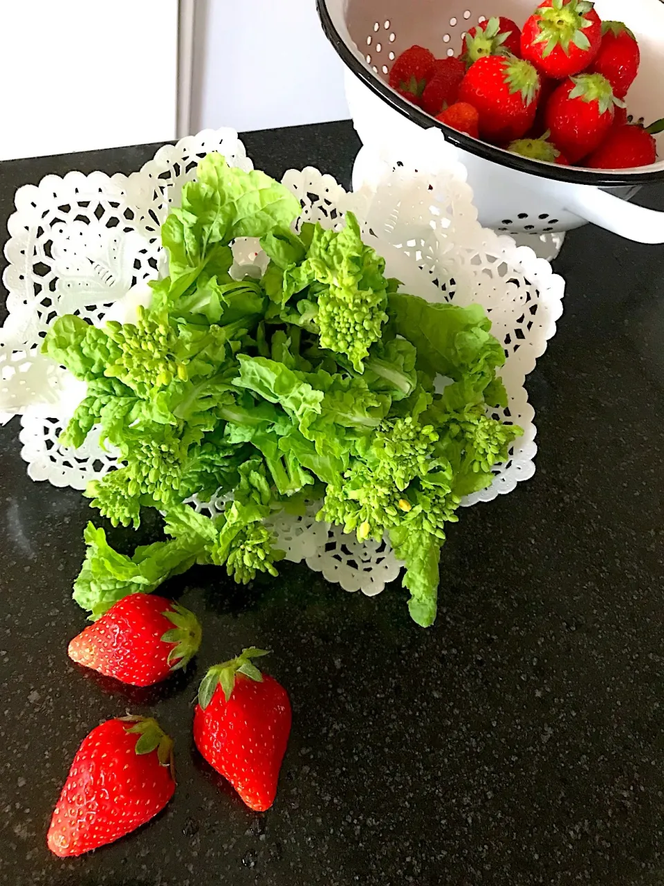 いちご🍓と菜の花ブーケ💐|シュトママさん