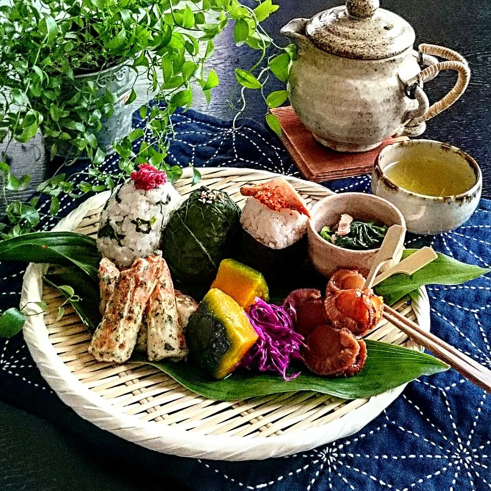 ベビーホタテの生姜煮と竹輪の磯辺焼きの昼ごはん∗*ﾟ|瑞さん