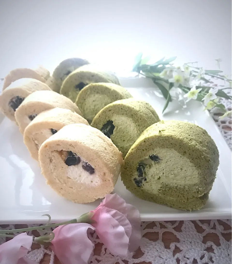 和スイーツ🍵小さなきな粉と抹茶のロールケーキ|とんちんさん