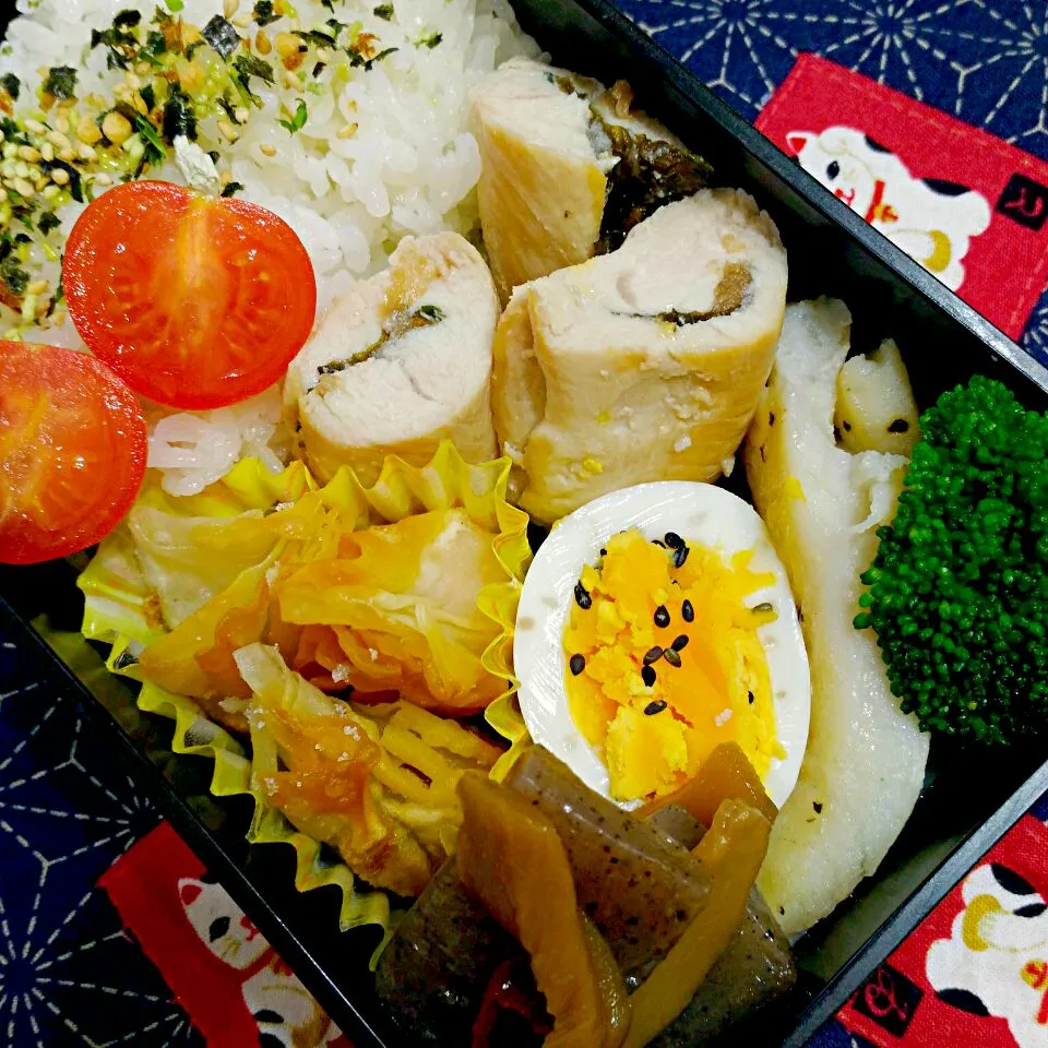 2018.3.20（火）
ささみの梅しそ巻き
白身魚の葱塩焼き
えび揚げわんたん
味玉
ピリ辛こんにゃく
ふりかけご飯|たえさん