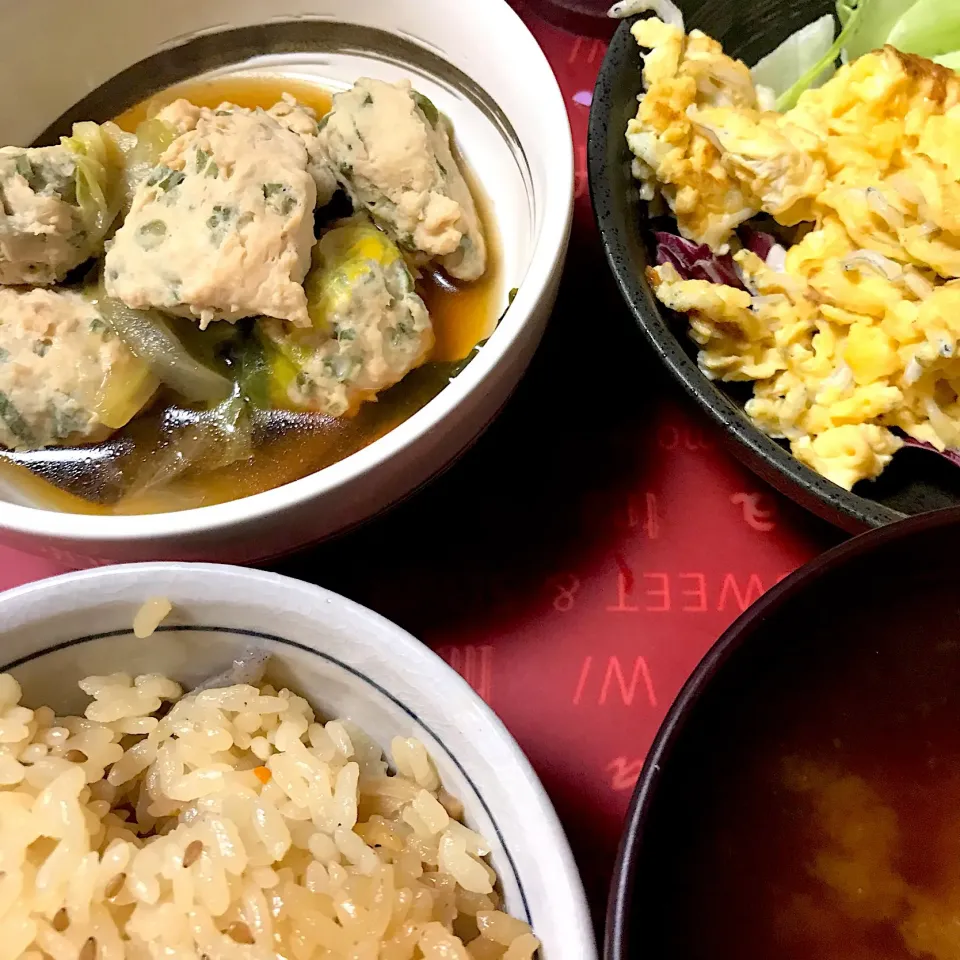 きんぴらご飯 白菜と鶏団子の煮物 ちりめんじゃこスクランブルエッグ|&しーさん